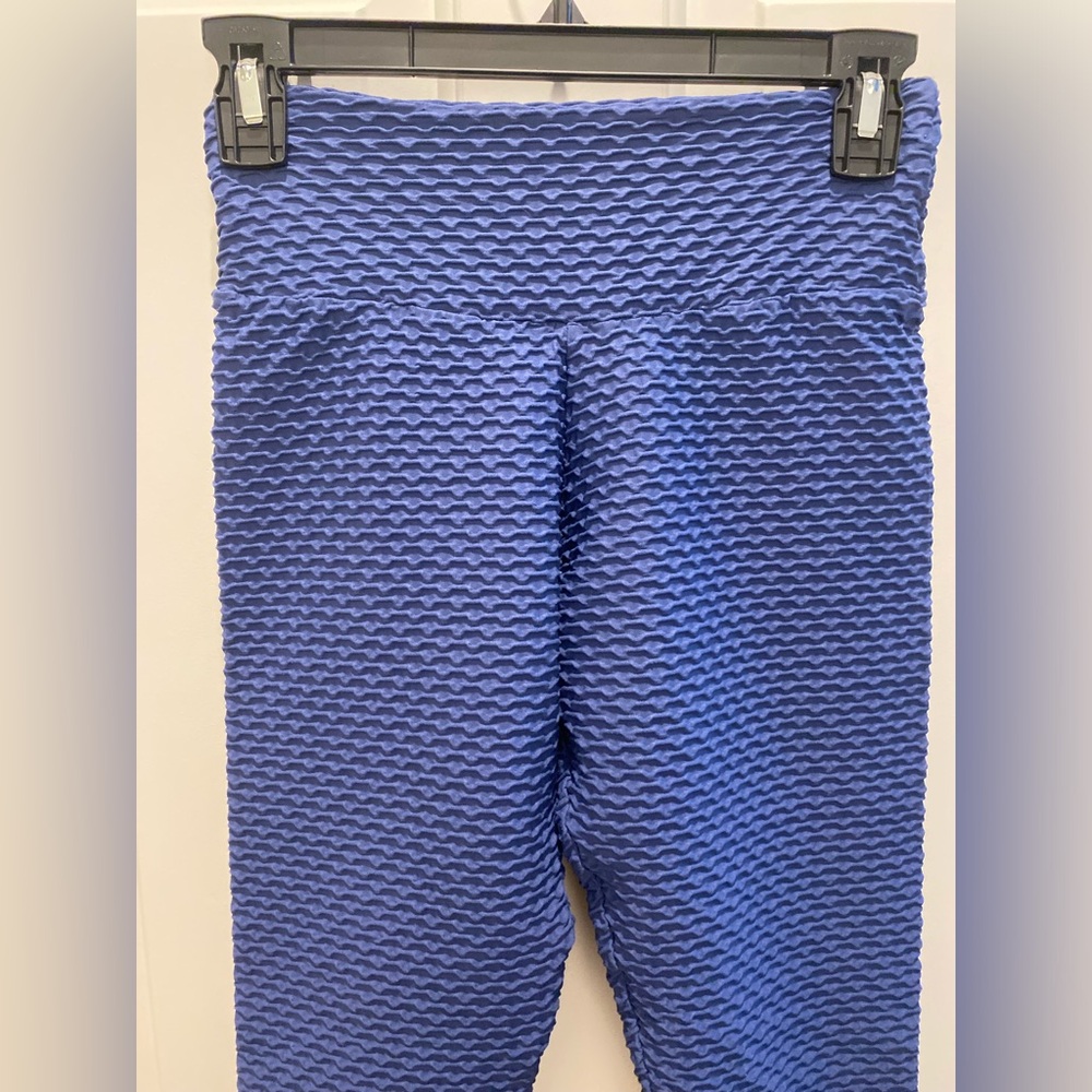 Booty By Brabants Blue Cropped Crocodile Leggings